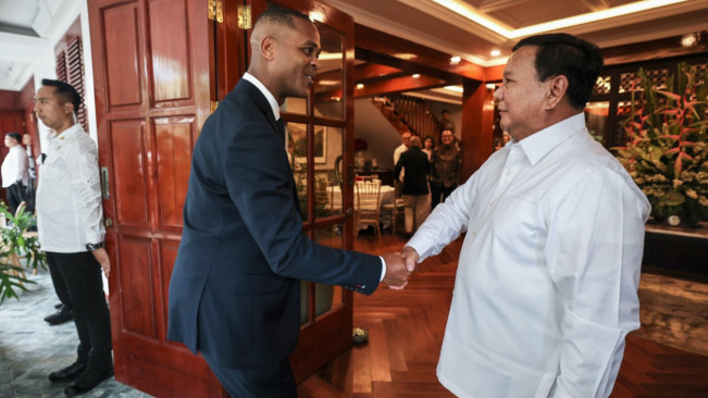 Patrick Kluivert dan Presiden Prabowo. [Instagram]